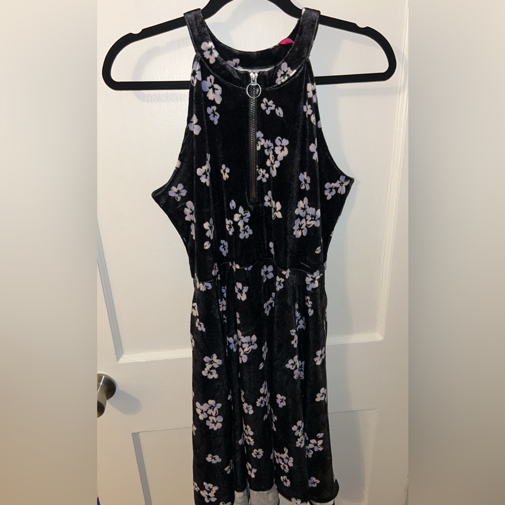Black Floral Sleeveless Dress